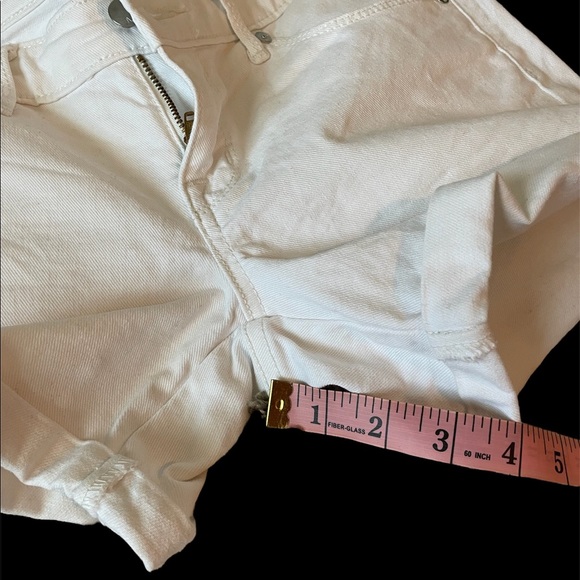 Mossimo White Mid-Rise Denim shorts (2) - Picture 5 of 5